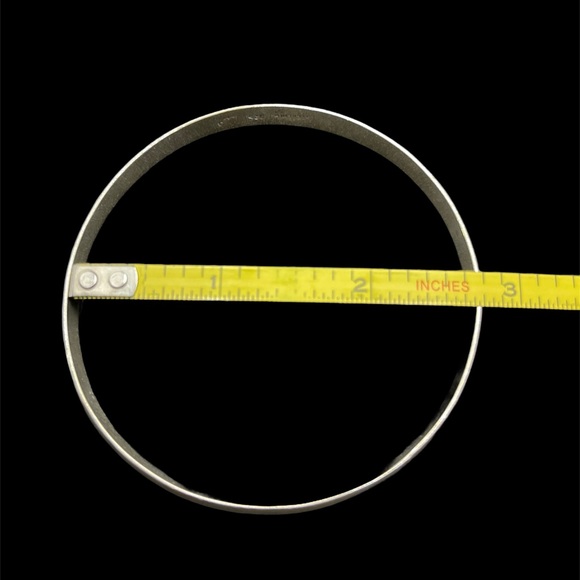 Sold sterling silver bangle bracelet - Picture 3 of 4